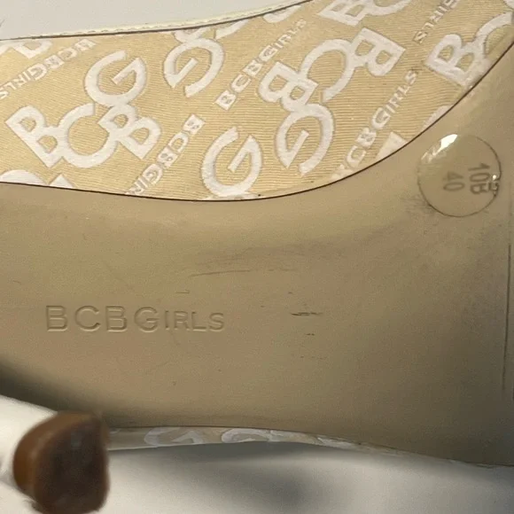 BCBG Ladies shoes size 10 - Picture 8 of 13